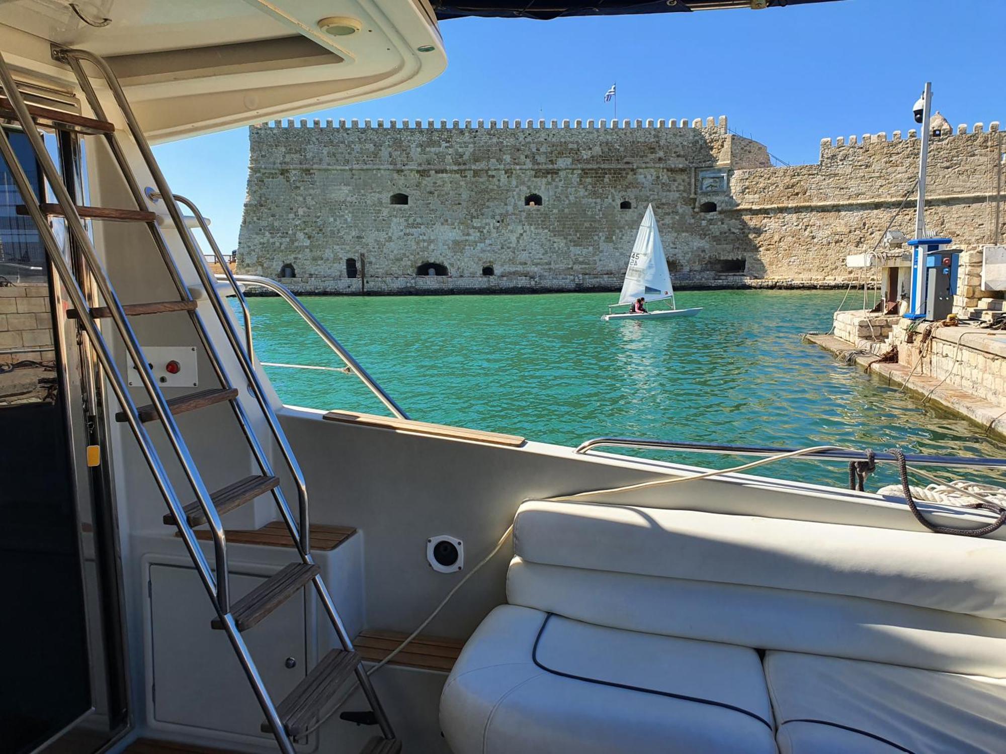 Bateau-hôtel Yacht Zen